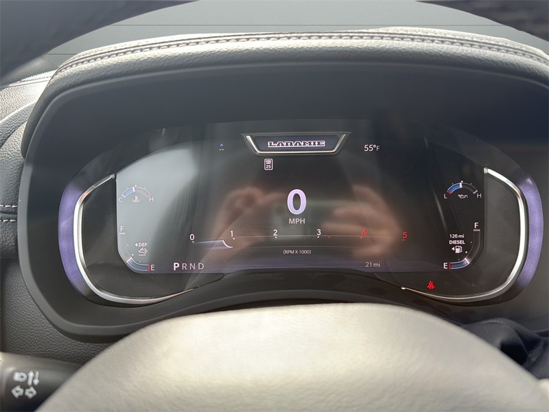 Ram 2500 Vehicle Full-screen Gallery Image 13