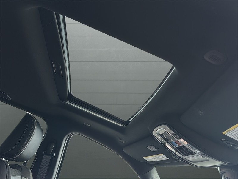 Ram 2500 Vehicle Full-screen Gallery Image 16