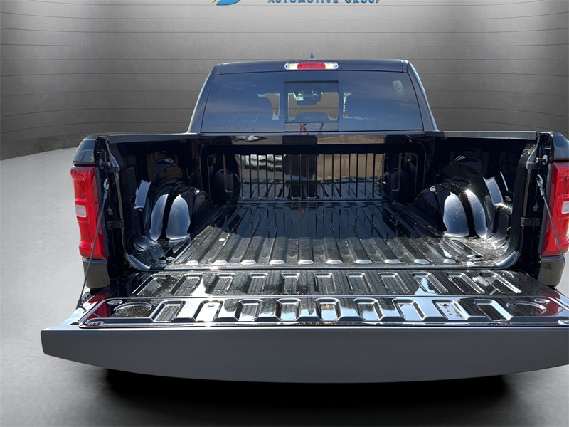 Ram 1500 Vehicle Full-screen Gallery Image 25