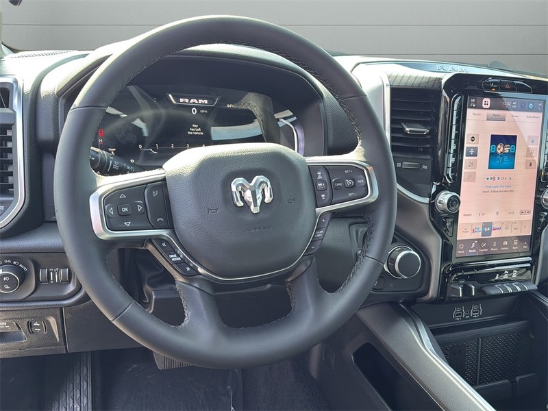 Ram 1500 Vehicle Full-screen Gallery Image 27