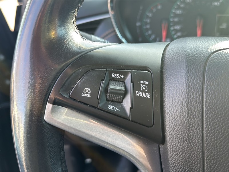 Chevrolet Trax Vehicle Full-screen Gallery Image 9