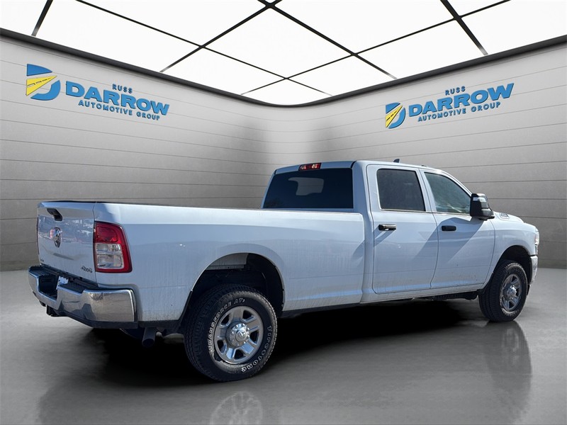 Ram 2500 Vehicle Full-screen Gallery Image 5