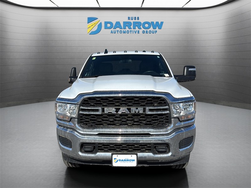 Ram 2500 Vehicle Full-screen Gallery Image 8