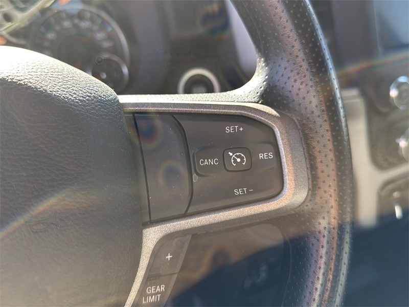 Ram 2500 Vehicle Full-screen Gallery Image 10