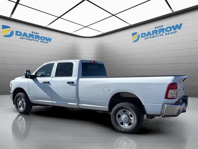 Ram 2500 Vehicle Full-screen Gallery Image 3