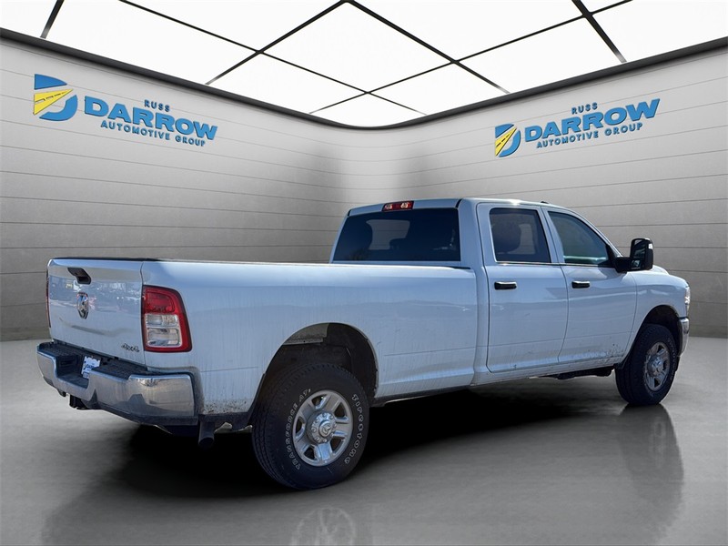 Ram 2500 Vehicle Full-screen Gallery Image 5