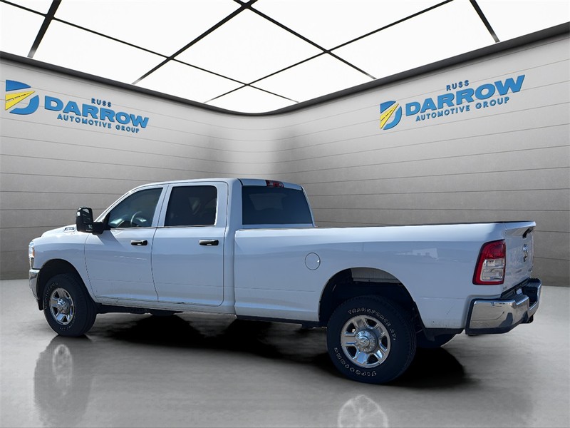Ram 2500 Vehicle Full-screen Gallery Image 3