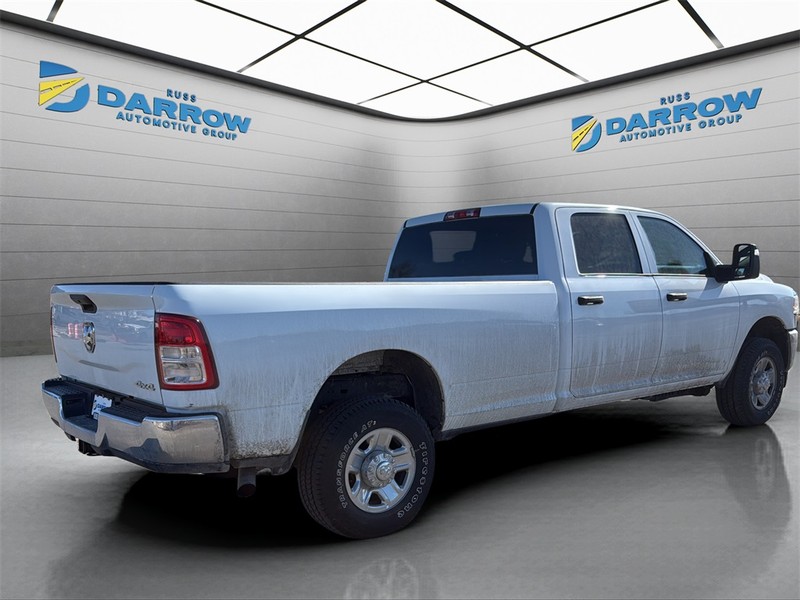 Ram 2500 Vehicle Full-screen Gallery Image 5
