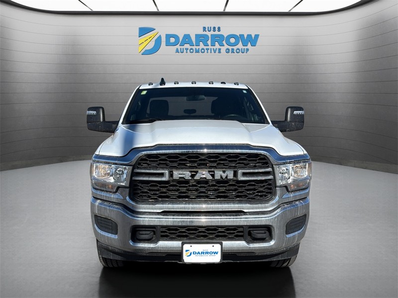 Ram 2500 Vehicle Full-screen Gallery Image 8