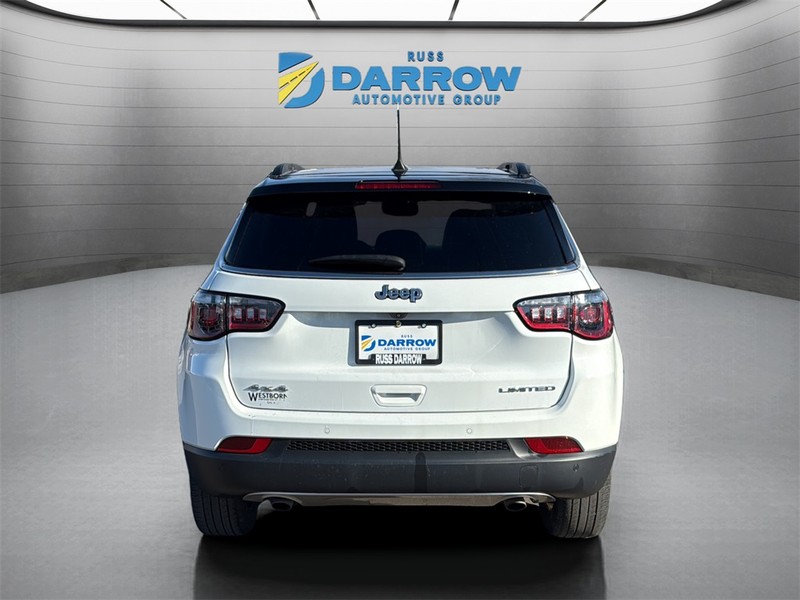 Jeep Compass Vehicle Full-screen Gallery Image 4