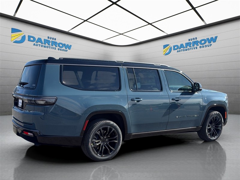 Jeep Grand Wagoneer L Vehicle Full-screen Gallery Image 5