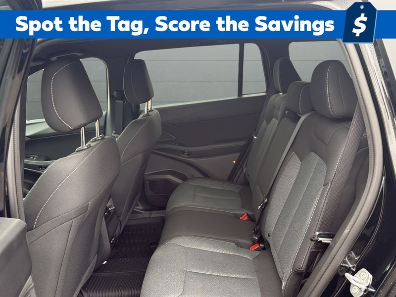 Jeep Cherokee Vehicle Full-screen Gallery Image 16