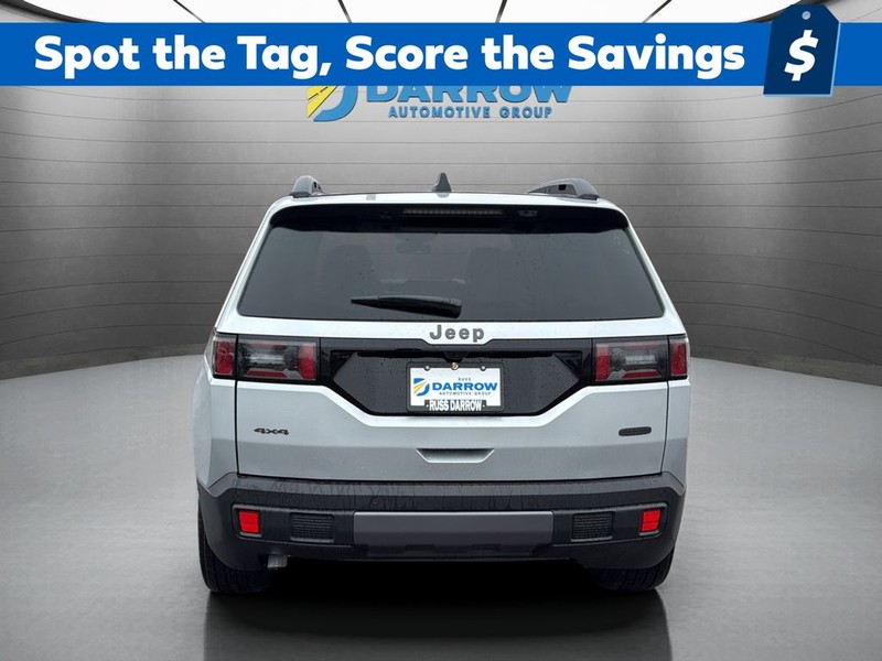 Jeep Cherokee Vehicle Full-screen Gallery Image 4