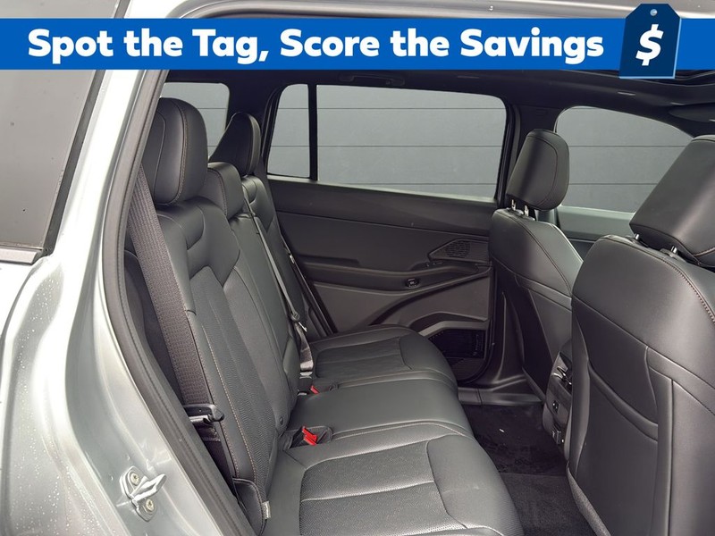 Jeep Cherokee Vehicle Full-screen Gallery Image 14