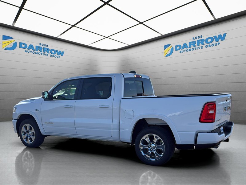 Ram 1500 Vehicle Full-screen Gallery Image 3