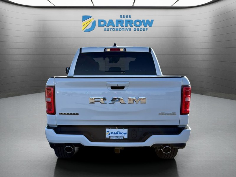 Ram 1500 Vehicle Full-screen Gallery Image 4