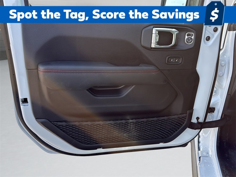 Jeep Wrangler Vehicle Full-screen Gallery Image 11