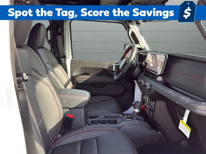 Jeep Wrangler Vehicle Full-screen Gallery Image 15