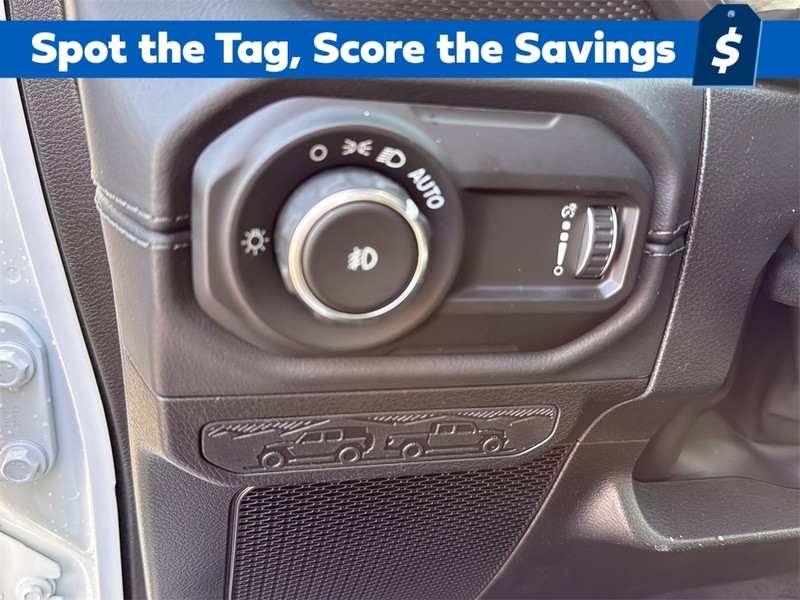 Jeep Wrangler Vehicle Full-screen Gallery Image 18