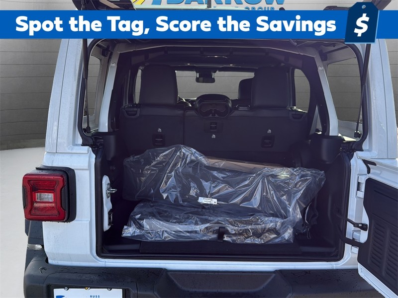 Jeep Wrangler Vehicle Full-screen Gallery Image 24