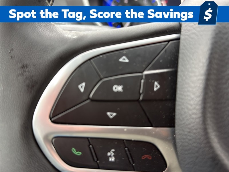 Chrysler Pacifica Vehicle Full-screen Gallery Image 9