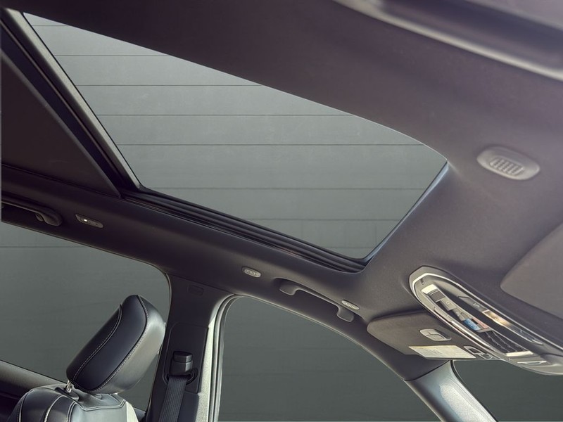 Jeep Grand Cherokee Vehicle Full-screen Gallery Image 16