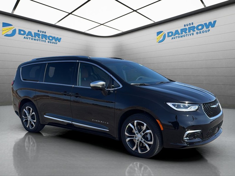 Chrysler Pacifica Vehicle Full-screen Gallery Image 7