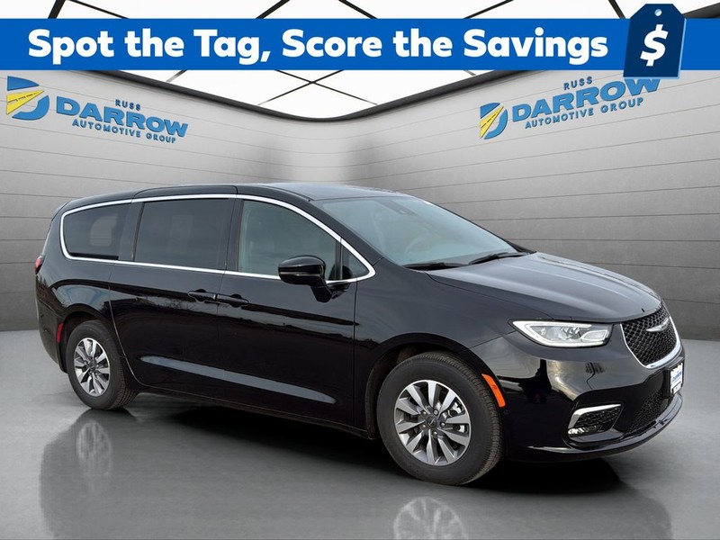 Chrysler Pacifica Vehicle Full-screen Gallery Image 7