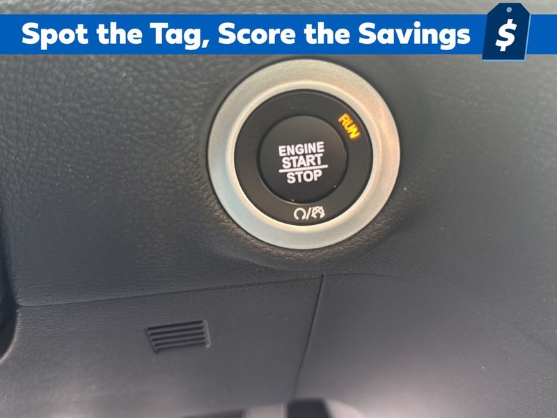 Chrysler Pacifica Vehicle Full-screen Gallery Image 19