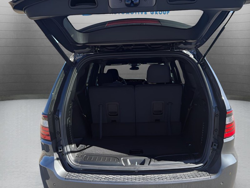 Dodge Durango Vehicle Full-screen Gallery Image 14