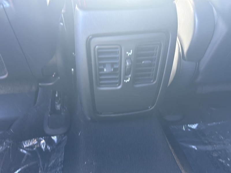 Dodge Durango Vehicle Full-screen Gallery Image 21