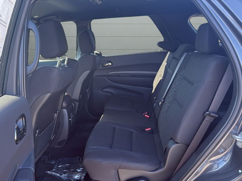 Dodge Durango Vehicle Full-screen Gallery Image 22