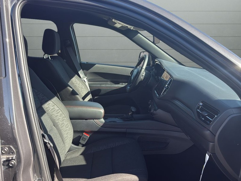 Dodge Durango Vehicle Full-screen Gallery Image 23
