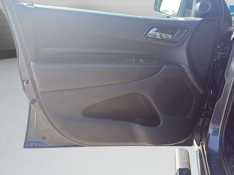 Dodge Durango Vehicle Full-screen Gallery Image 26