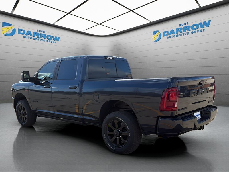 Ram 2500 Vehicle Full-screen Gallery Image 3