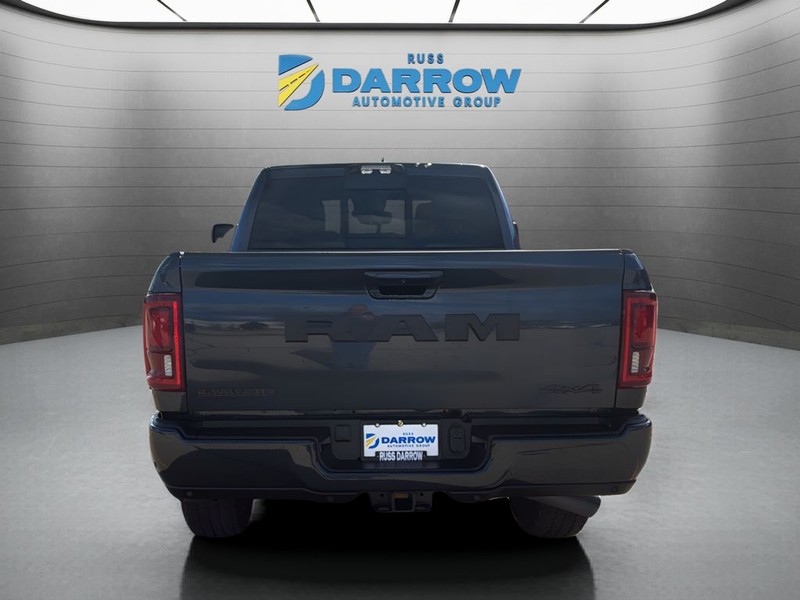 Ram 2500 Vehicle Full-screen Gallery Image 4