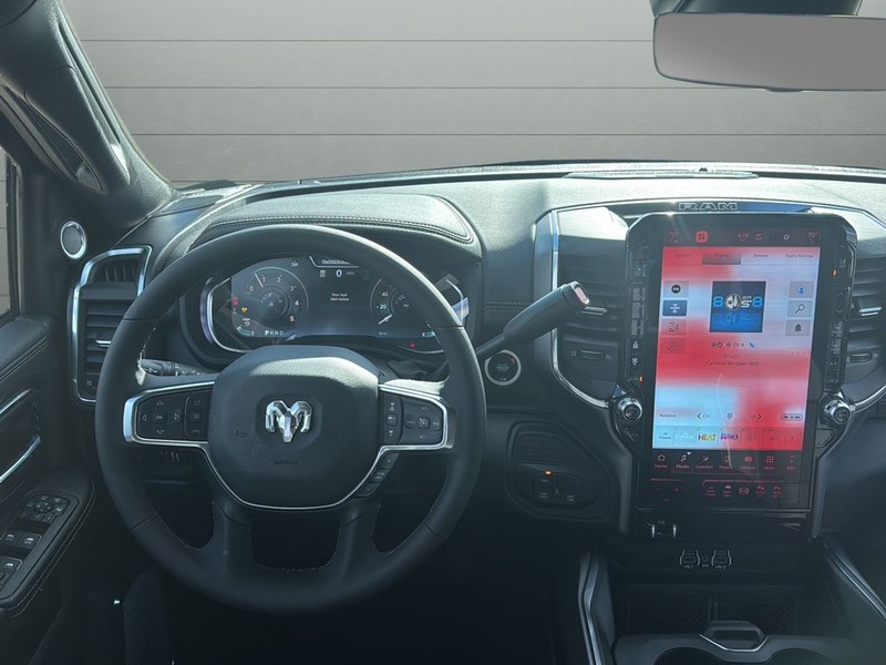 Ram 2500 Vehicle Full-screen Gallery Image 12