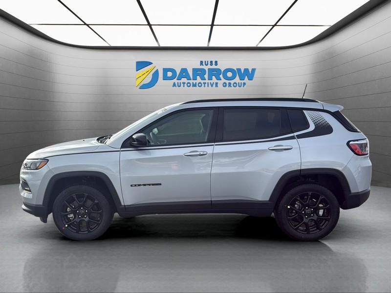 Jeep Compass Vehicle Full-screen Gallery Image 2