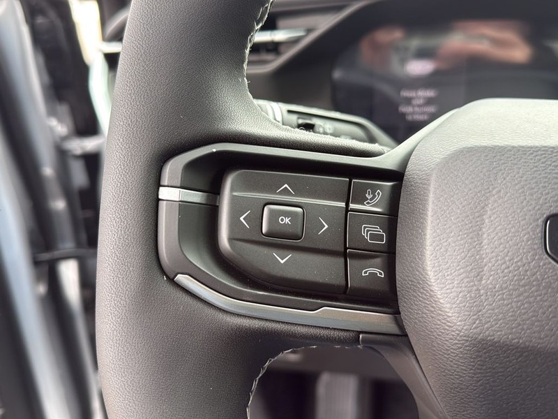 Jeep Cherokee Vehicle Full-screen Gallery Image 9