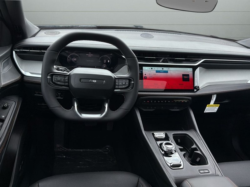 Jeep Cherokee Vehicle Full-screen Gallery Image 12
