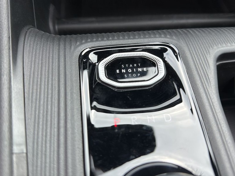 Jeep Cherokee Vehicle Full-screen Gallery Image 21