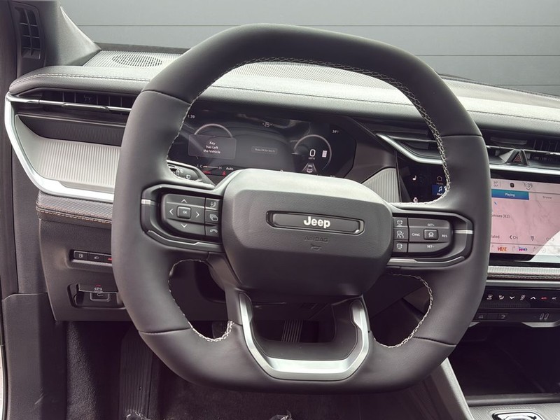 Jeep Cherokee Vehicle Full-screen Gallery Image 29