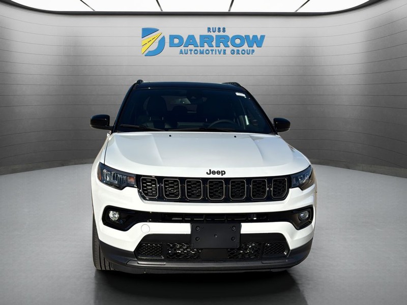 Jeep Compass Vehicle Full-screen Gallery Image 8