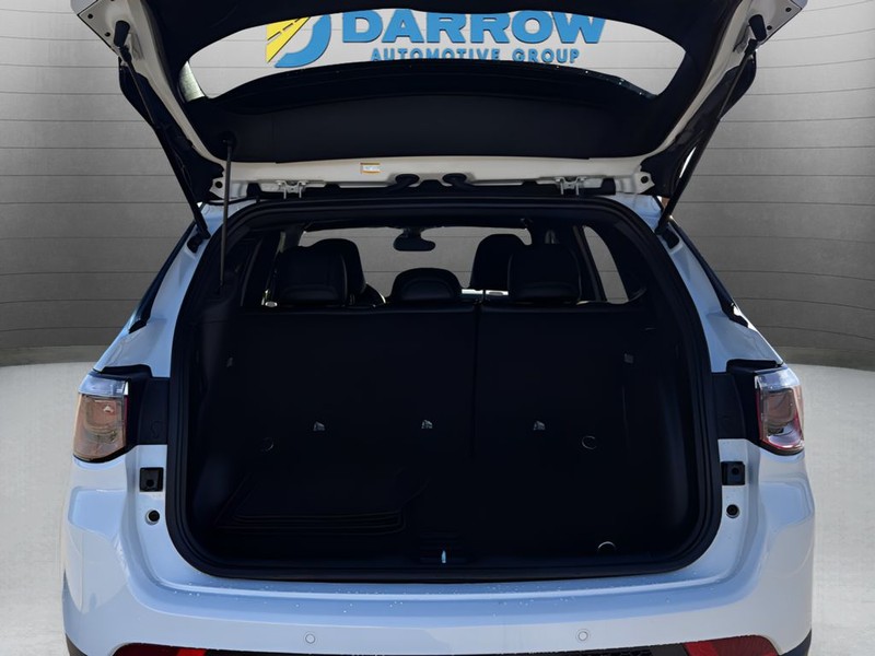 Jeep Compass Vehicle Full-screen Gallery Image 26