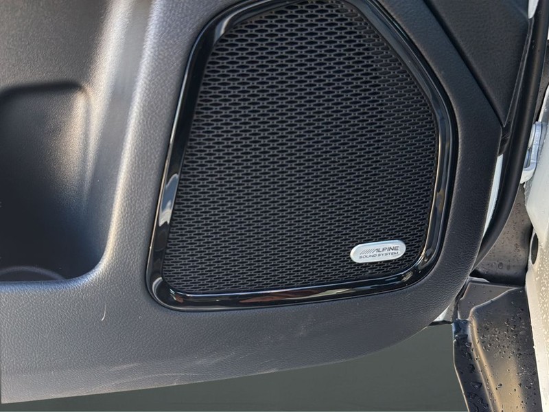 Jeep Compass Vehicle Full-screen Gallery Image 27