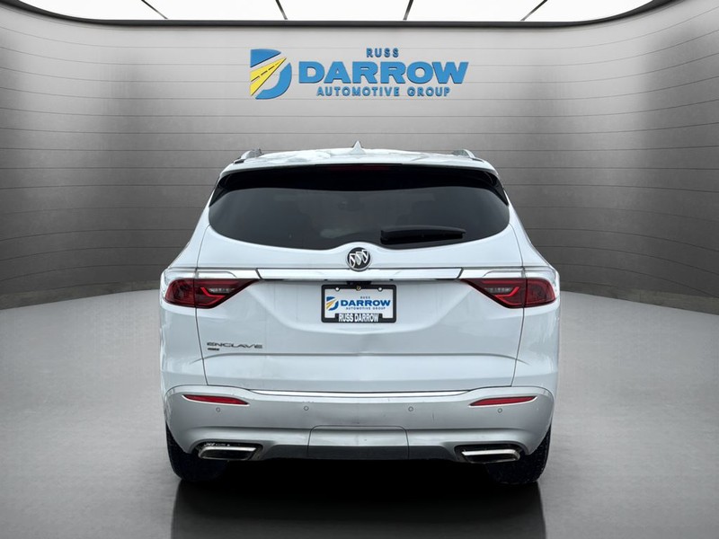 Buick Enclave Vehicle Full-screen Gallery Image 04
