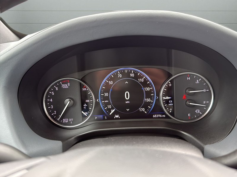 Buick Enclave Vehicle Full-screen Gallery Image 13