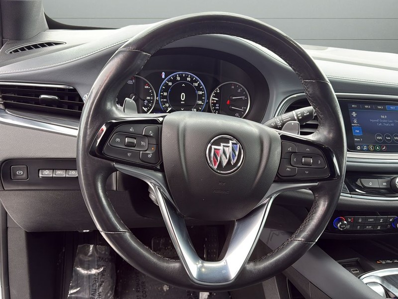 Buick Enclave Vehicle Full-screen Gallery Image 26