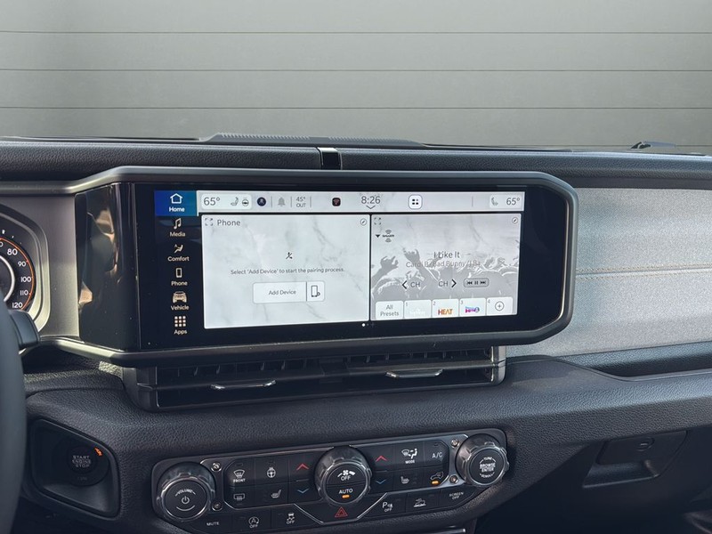 Jeep Wrangler Vehicle Full-screen Gallery Image 22