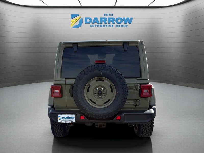 Jeep Wrangler Vehicle Full-screen Gallery Image 4